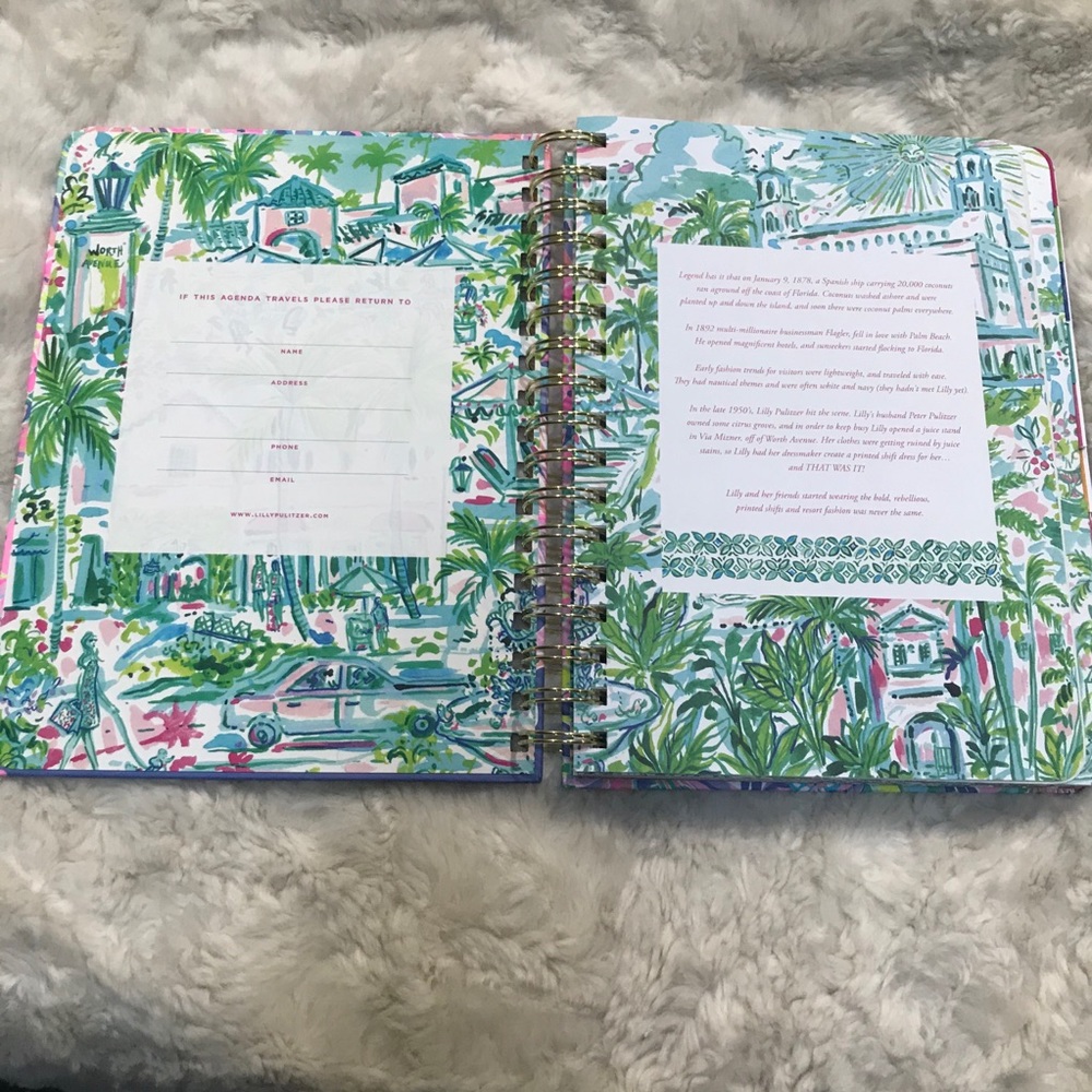 Lilly Pulitzer Large 17 month Agenda - Picture 5 of 10